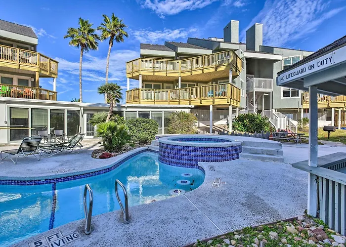 Balcony, Pool & Beach Access: Port Aransas Condo!