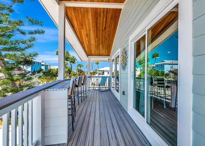 Steps To Sand - 2Br Beach Vibes + Bikes & Bbq