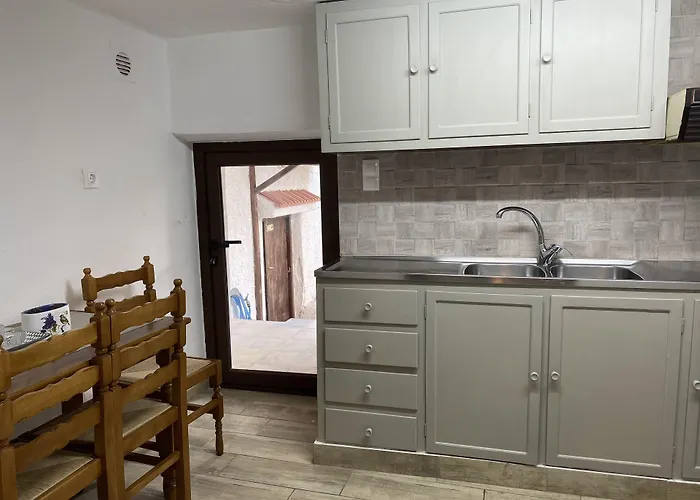 Kasteli Studios & Apartments