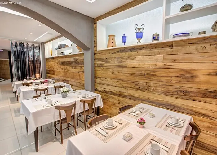 Almasty Hotel - PRÓXIMO A ARENA CONDÁ E CENTRO DE EVENTOS