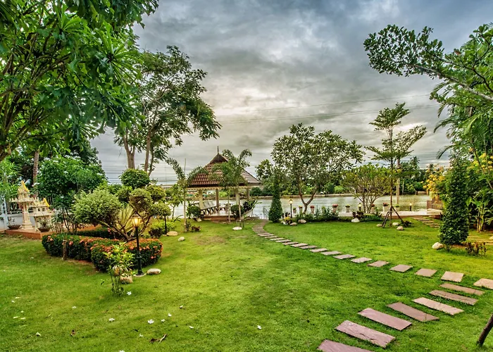 Baan Nam Pen Resort