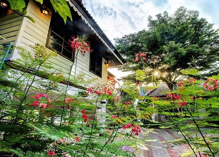 Baan Nam Pen Resort