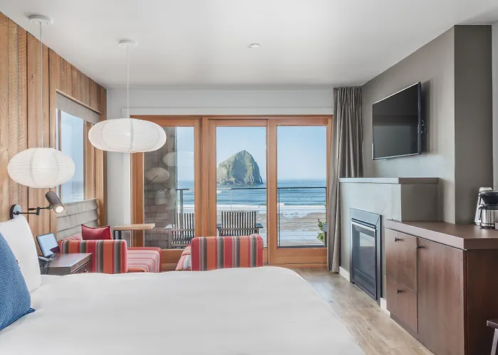 Headlands Coastal Lodge & Spa