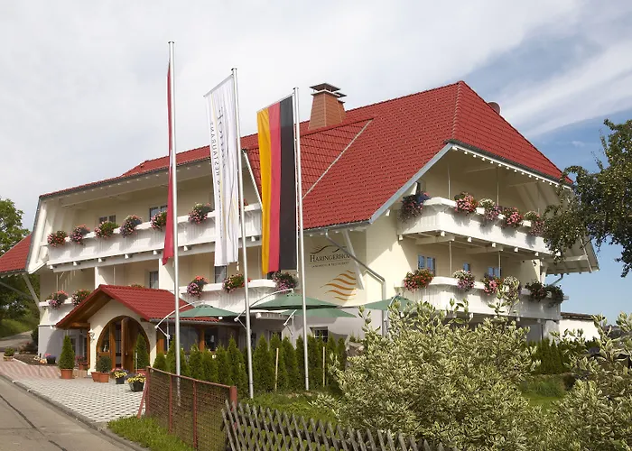 Landhotel Haringerhof mit Saunawelt und Naturbadeteich