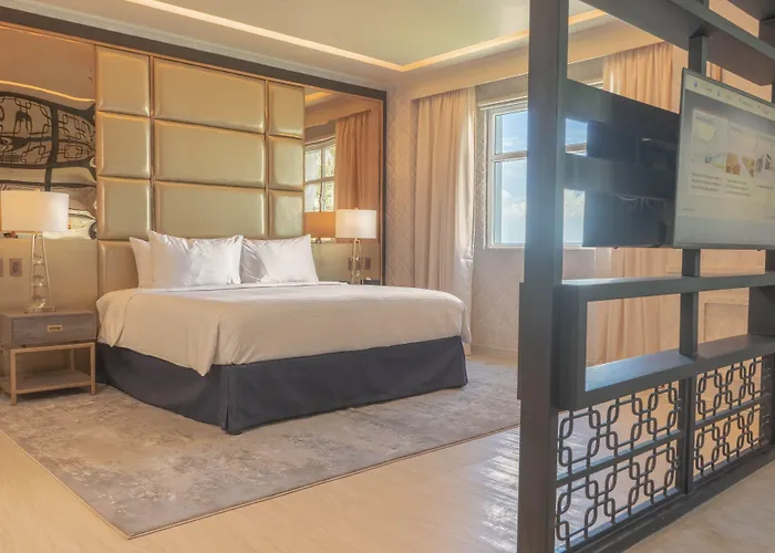 The Monarch Hotel