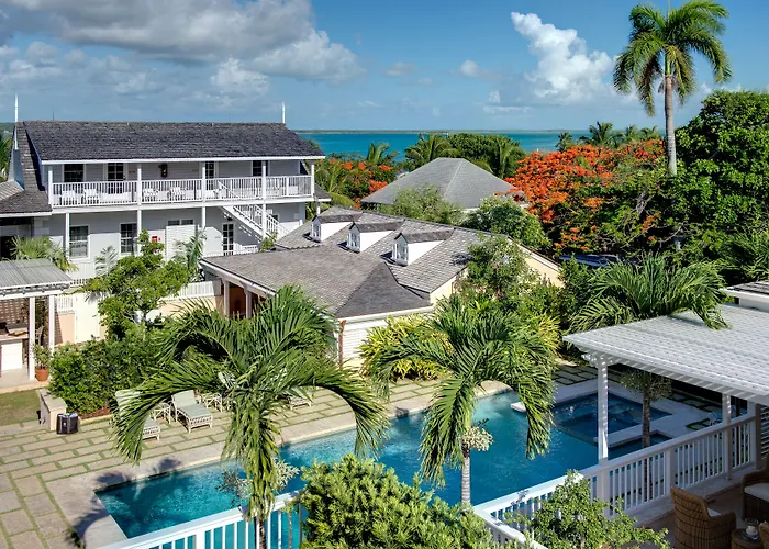 Eleven Bahama House
