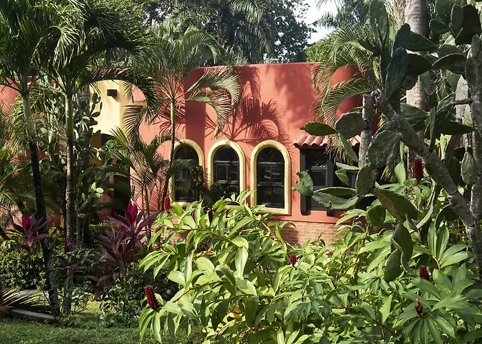 Paradise Beach Lodge