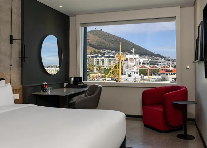Radisson Red Hotel V&A Waterfront Cape Town