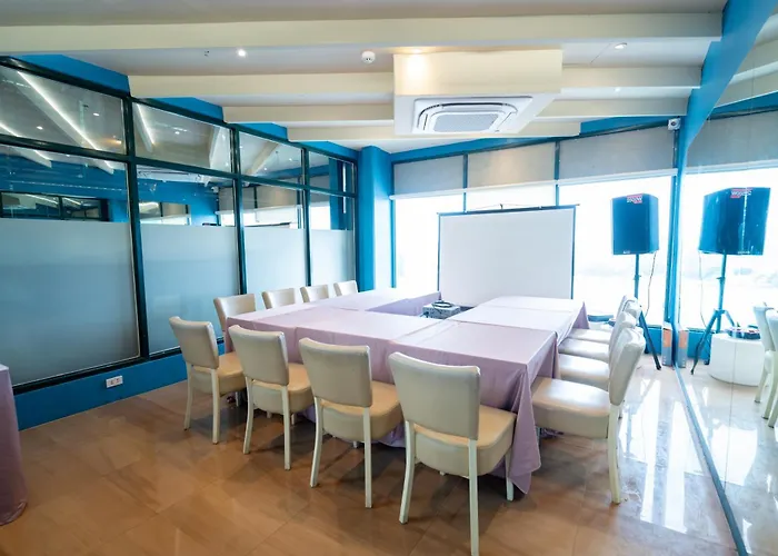New Dawn Hotel Plus