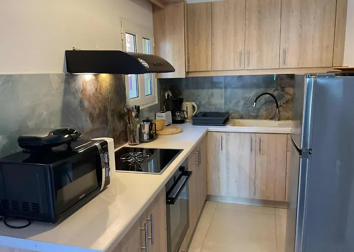 Pelekas Beach Apartments Rolling Stone