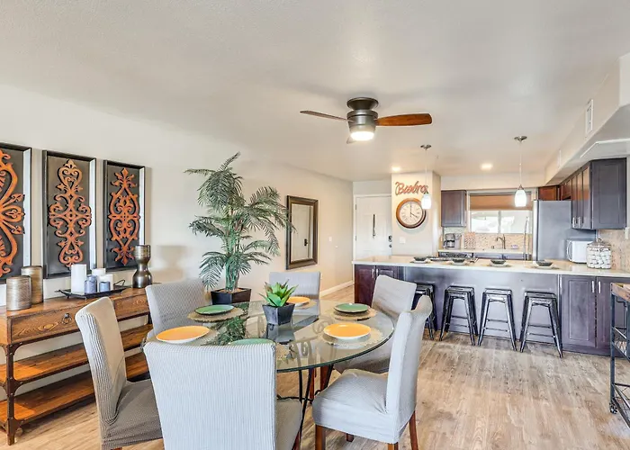Walkable Waterfront Oasis W/ London Bridge Views!