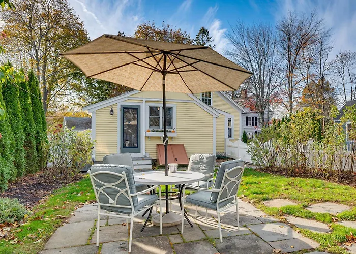 < 1 Mi To Beach! Kennebunk Cottage W/ Yard
