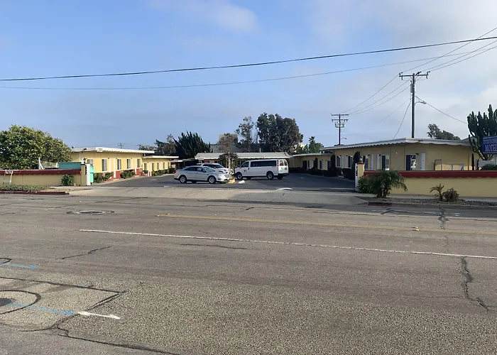 Ventura Beach House Motel