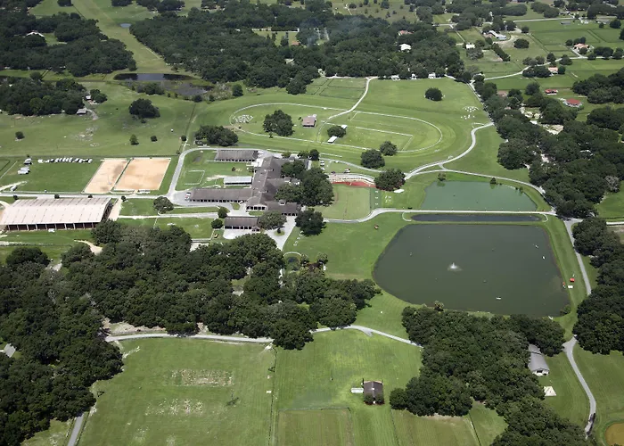 The Grand Oaks Resort