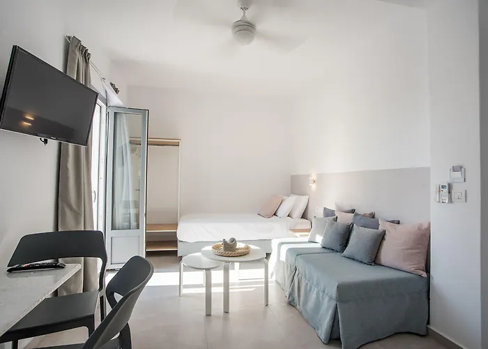 Nautilus Apartments-Suites
