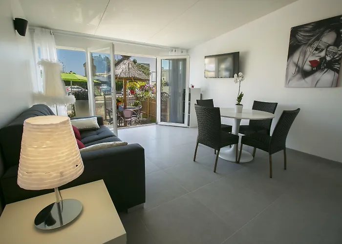 Le Grand Large Bord de Mer Hotel&Appartements