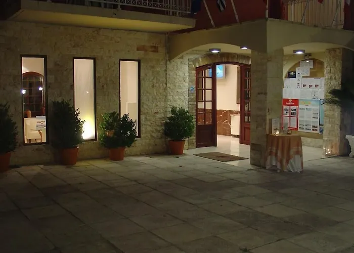 Oasis Hotel