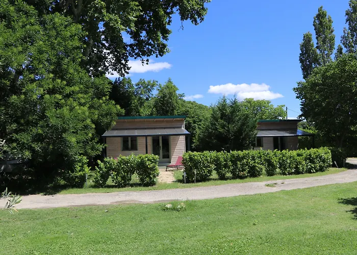 Le Mas des Cerisiers JACUZZI et SAUNA inclus pour tous les logements