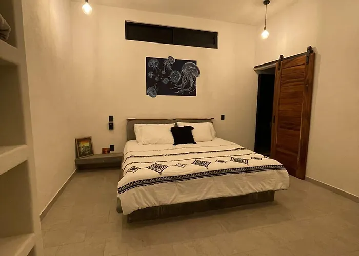 Hostel Flakos