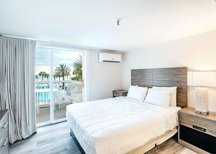 Grand Shores West