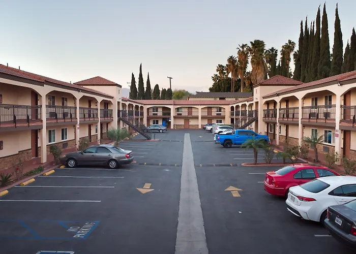 Travelodge Inn & Suites By Wyndham West Covina