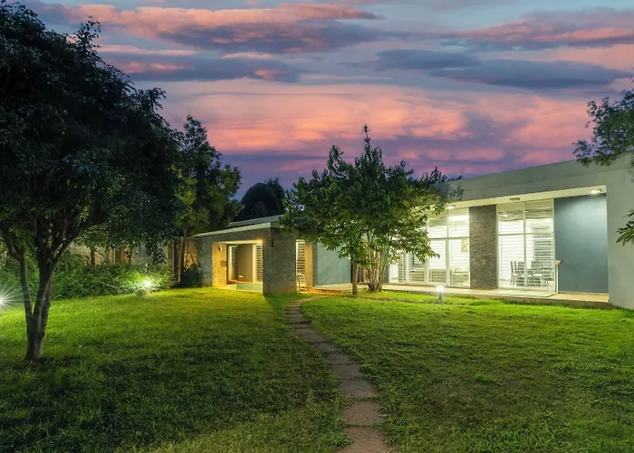 Treebo Midvalley Residence