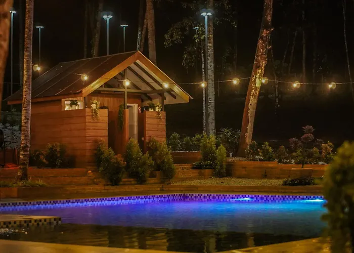 Skytree Glamping - Huda'S Haven