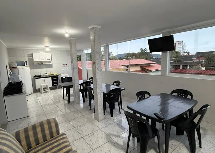 Suite1 a 3 quadras da praia