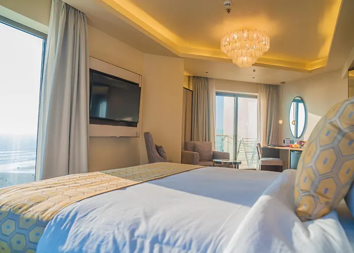 Ramada By Wyndham Cox'S Bazar Kolatoli Beach