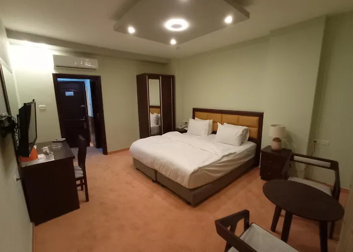 Golden Rose Hotel
