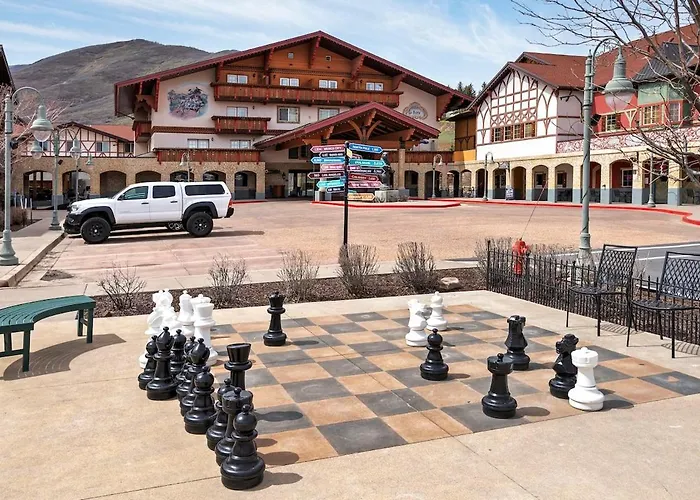 Family-Friendly Zermatt King Villa With Kitchen Near Park City - #1072