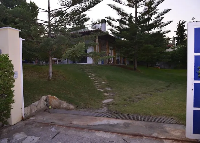 Cozy & Comfortable House By The Sea
