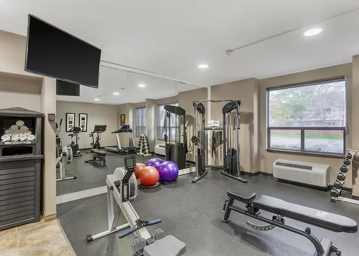 Best Western Plus Rose City Suites