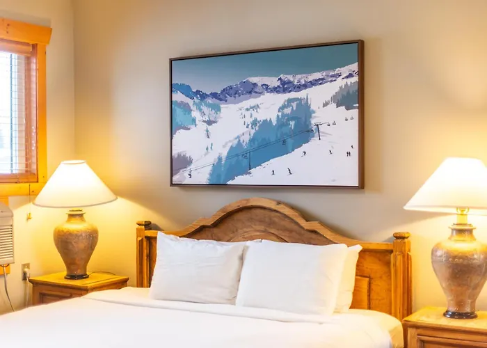 Lizard Creek Lodge