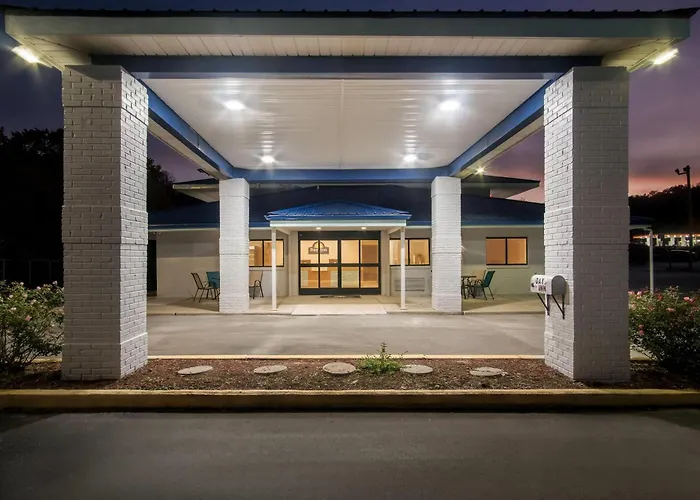 Days Inn By Wyndham Renfro Valley Mount Vernon