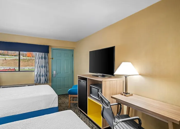 Days Inn By Wyndham Renfro Valley Mount Vernon