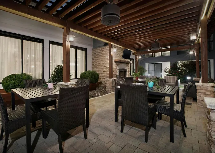 Courtyard By Marriott Dallas Dfw Airport North/Irving