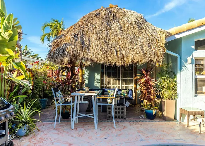 South Florida Spacious Oasis 4Br Retreat With 2 King Beds, Amazing Pool, Near Beaches