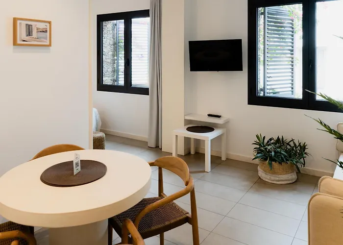 Canvas Apartments&Lofts