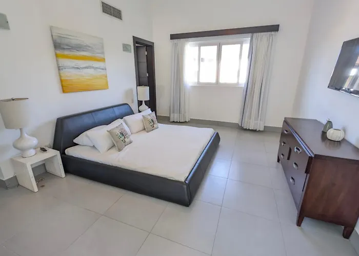 Peninsula Esmeralda Luxury Hotel & Villas