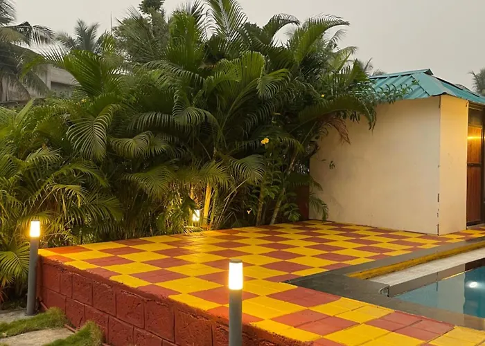 Scarlet Resort