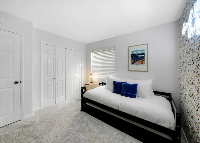 Beacons Beach Cottage