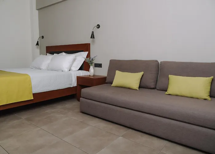 Amphitryon City Hotel
