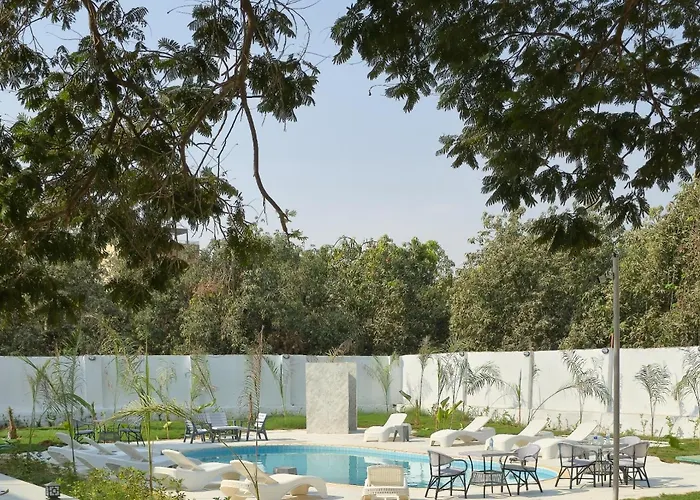 Nakhil Pyramids Resort