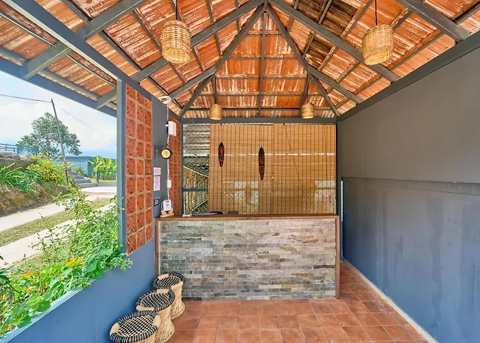 Gardenia Pool Resort Kanthalloor By Voye Homes Mountain View Stay Near Bhramaram View Point