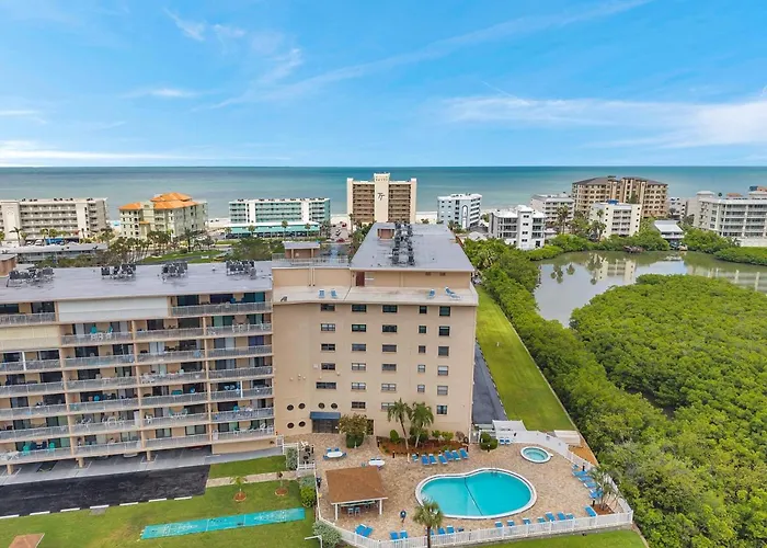 Bayshore Yacht And Tennis Club Unit 306