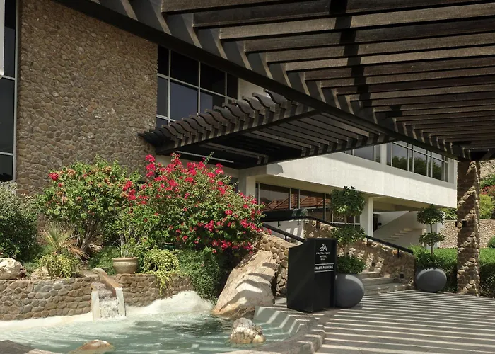 Ja Hatta Fort Hotel