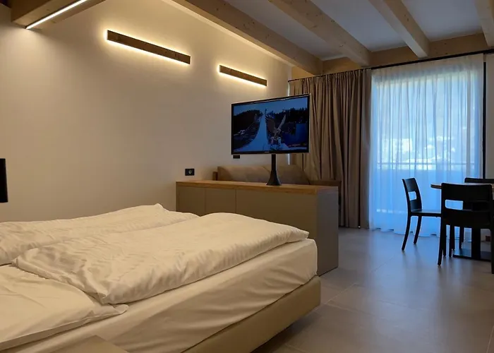 Liz Hotel & Apartments