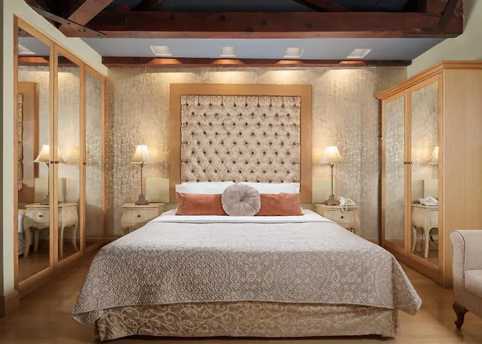Civitas Suites Hotel