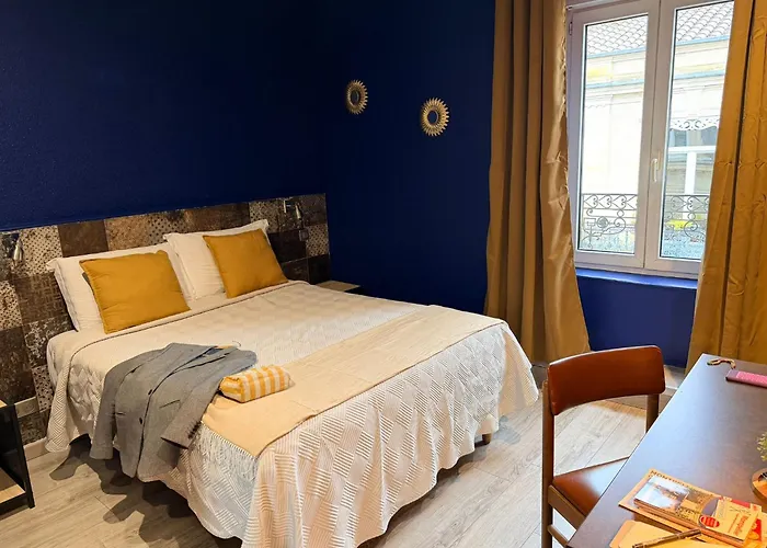 Hotel Comedie - Place De La Comedie Corum